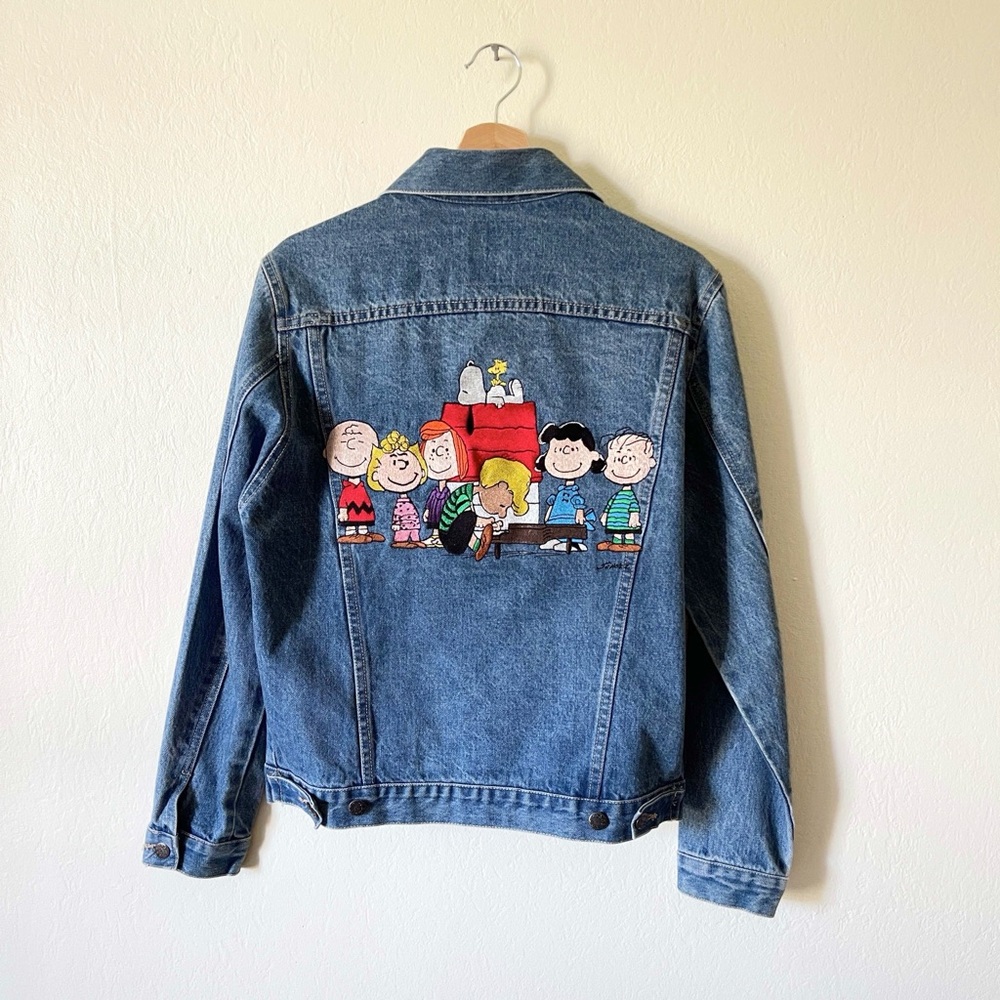 Vintage 90’s Peanuts Snoopy & gang denim jacket unisex S/M